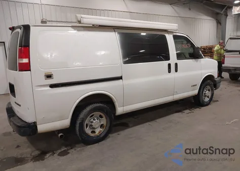 2004 Chevrolet Express G3500 from USA, damaged, VIN 1GCHG35U441190266